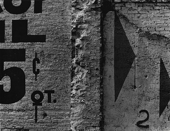 Aaron Siskind - Chicago 15