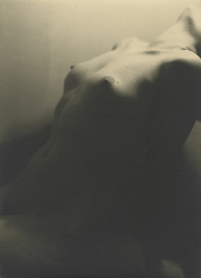 Laure Albin-Guillot, Nude, 1927
Vintage gelatin silver print, 8 3/4 x 6 3/8 in. (22.2 x 16.2 cm)
7783
$8,500