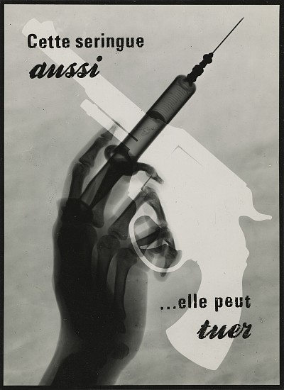 Pierre Jahan, Cette seringue aussi...elle peut tuer, c. 1947
Vintage gelatin silver print, 9 7/8 x 7 1/8 in. (25.1 x 18.1 cm)
This syringe too ... it can kill
7936
$6,000