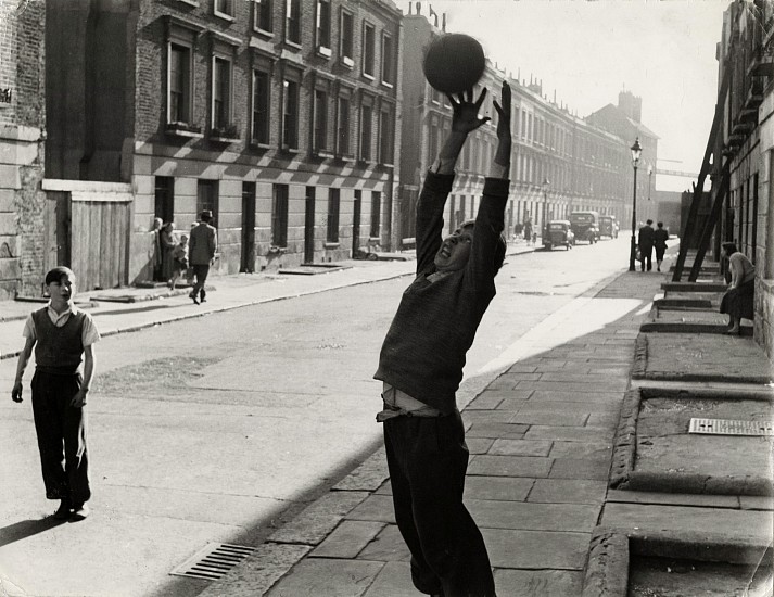 Roger Mayne, Brindley Road, Paddington, London, 1957
Gelatin silver print; printed early 1970s, 8 1/2 x 11 in. (21.6 x 27.9 cm)
6476