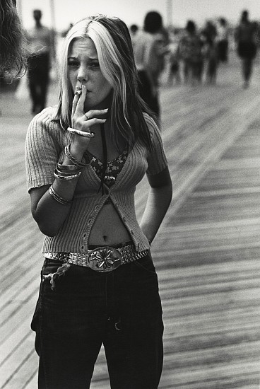 Joseph Szabo, Boardwalk Blonde, Jones Beach, 1969
Gelatin silver print; printed 1970s, 16 3/4 x 11 1/4 in. (42.5 x 28.6 cm)
1489
Sold