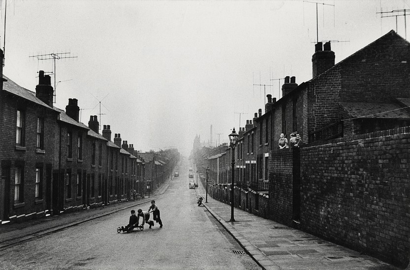 Roger Mayne, In the Street, Burngreave, Sheffield, 1961
Vintage gelatin silver print, 7 1/8 x 10 5/8 in. (18 x 27 cm)
7555
$7,000