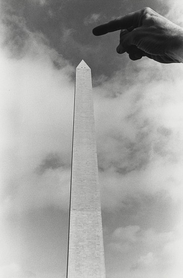 Kenneth Josephson, Washington DC, 1975
Vintage gelatin silver print, 12 x 8 in. (30.5 x 20.3 cm)
8021