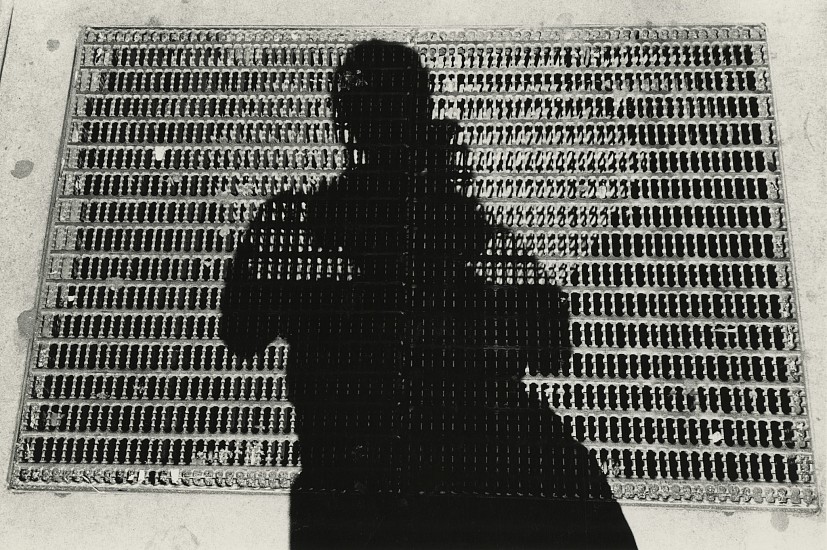 Kenneth Josephson, Chicago, 1964
Vintage gelatin silver print, 4 3/7 x 7 1/16 in. (11.2 x 17.9 cm)
(self-portrait)
8013