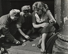 Past Exhibitions: Roger Mayne: What he saved for his family Jan 17 - Mar 25, 2023