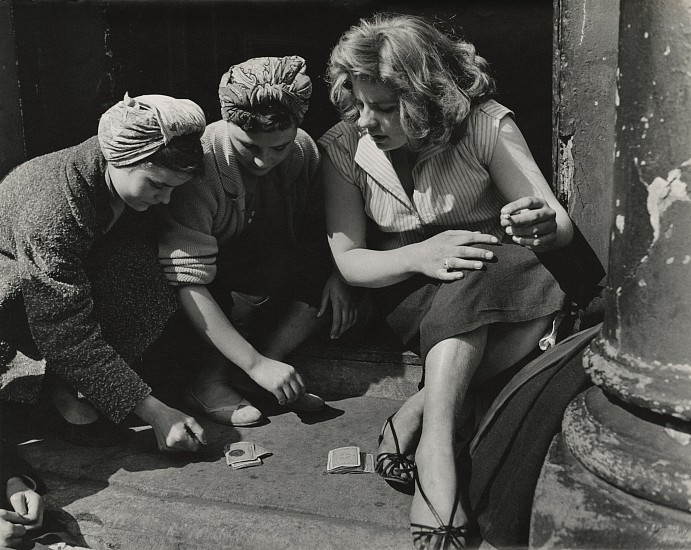 Roger Mayne, Girls Gambling, Southam Street, North Kensington, London, 1956
Vintage gelatin silver print, 15 7/8 x 19 15/16 in. (40.3 x 50.6 cm)
framed in warm white aluminum with Artglass AR92
8285
$14,450