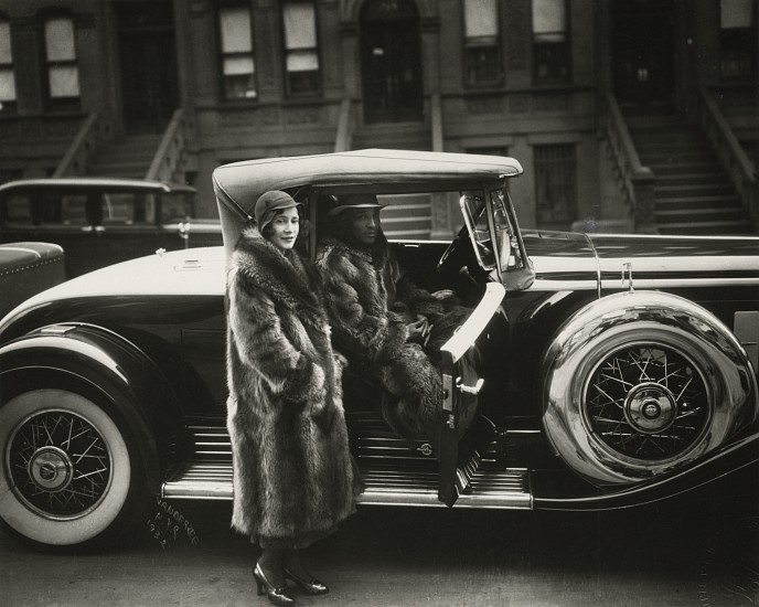 James Van Der Zee, Couple in Raccoon Coats, 1932
Gelatin silver print; printed later, 7 15/16 x 10 in. (20.2 x 25.4 cm)
8320
Sold