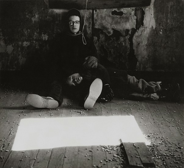 Ralph Eugene Meatyard, Untitled, 1962
Vintage gelatin silver print, 7 x 7 5/8 in. (17.8 x 19.4 cm)
1116
Price Upon Request