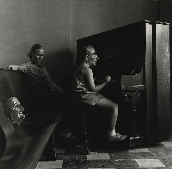 Ralph Eugene Meatyard, Untitled, c. 1968
Vintage gelatin silver print, 6 5/8 x 6 13/16 in. (16.8 x 17.3 cm)
Mounted 11 1/2 x 9 5/8 inches: signed by Madelyn O. Meatyard (artist's widow) as authentication with estate stamps and handwritten copyright notation in ink on print verso.
8364
Sold