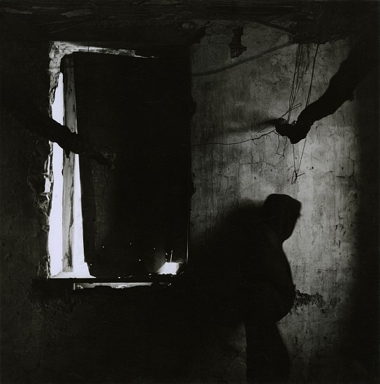 Ralph Eugene Meatyard, Untitled, 1960
Vintage gelatin silver print, 7 7/16 x 7 3/8 in. (18.9 x 18.7 cm)
8492
$12,000