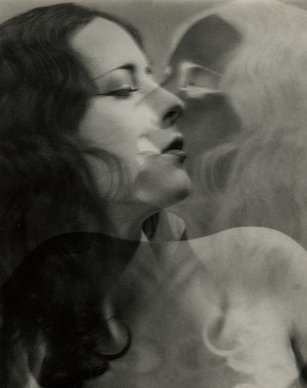 Francois Kollar, Untitled, c. 1933
Vintage gelatin silver print, 11 13/16 x 9 3/8 in. (30 x 23.8 cm)
Photographer's stamp on print verso.
8567
$7,500