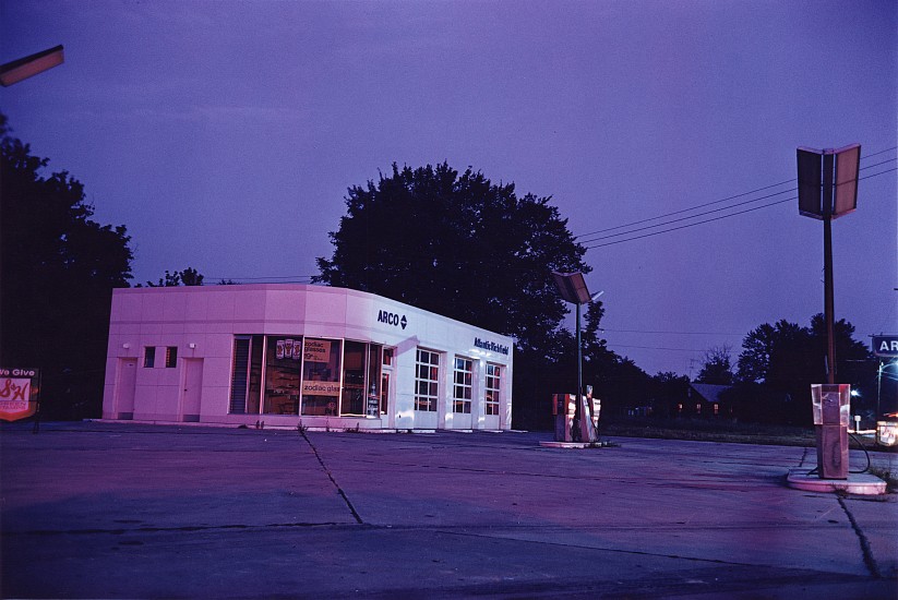 William Eggleston, Untitled, 1971
Dye transfer print, 11 5/8 x 17 1/4 in. (29.5 x 43.8 cm)
Signed in pencil with edition number 22/30 (5 APs) and related stamps on print verso.
8631
$30,000