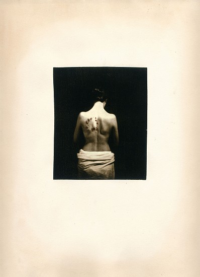 Dan Estabrook, Bloom, 1999
Gum bichromate print with watercolor, 5 x 4 in. (12.7 x 10.2 cm)
Mounted 11 x 9 in.
A/P from edition of 1.
Illustrated: Estabrook, Dan. Forever & Never. Artsuite, 2024, pl. 36.
Custom framed.
8805
Sold