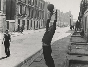 Roger Mayne -&nbsp;Brindley Road, Paddington, London